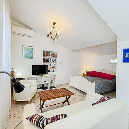 Dolce - Wifi, Ac, 2pers Apartment