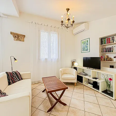 Dolce - Wifi, Ac, 2pers Νίκαια